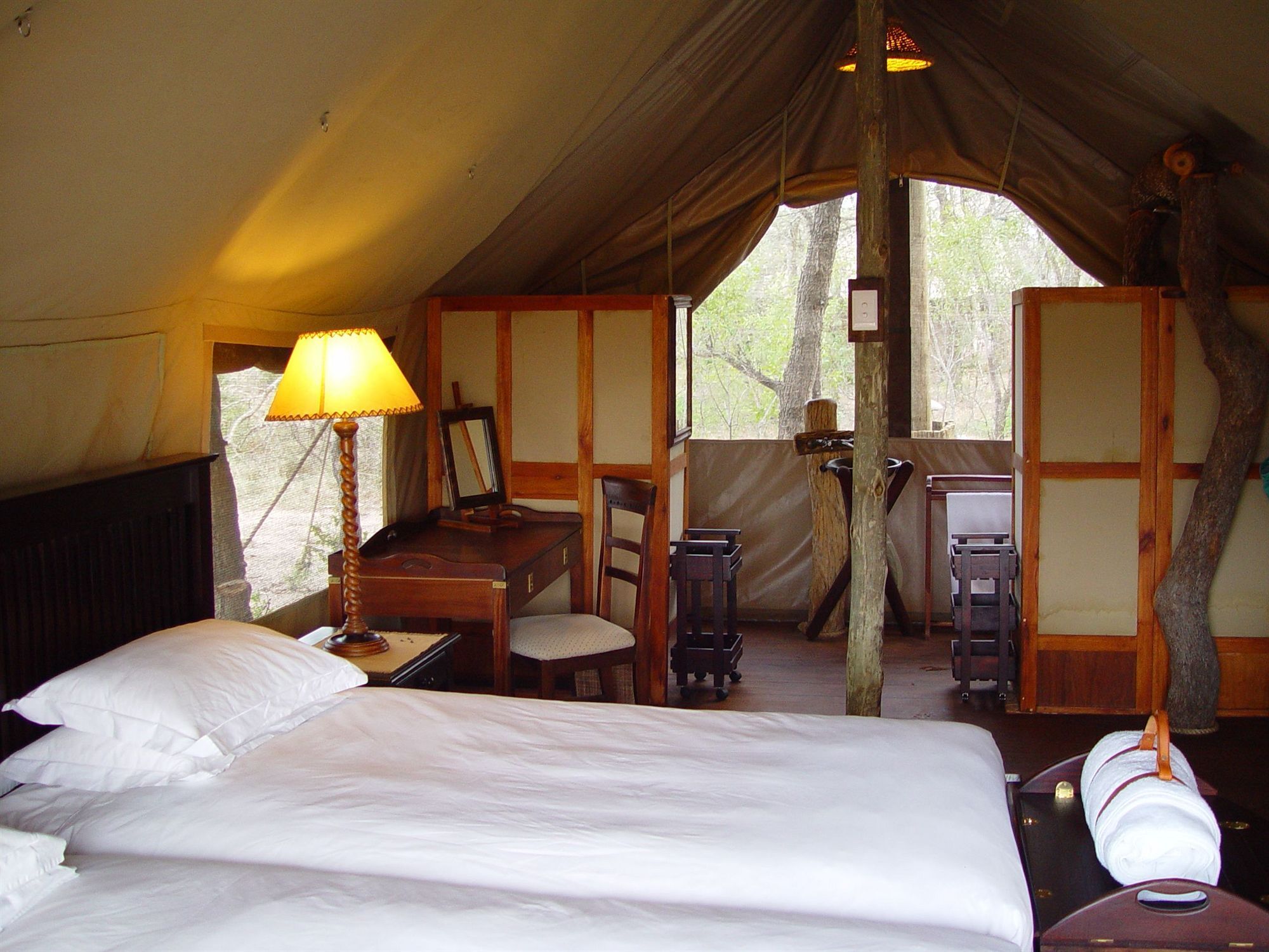 Rhino Walking Safaris Hotel Skukuza Exterior photo
